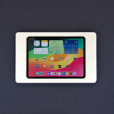 Apple iPad 11  (10.9"|2025) Tablet Wandhalterung aus Mineralwerkstoff Corian Weiss