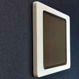 Apple iPad 11  (10.9"|2025) Tablet Wandhalterung aus Mineralwerkstoff Corian Weiss
